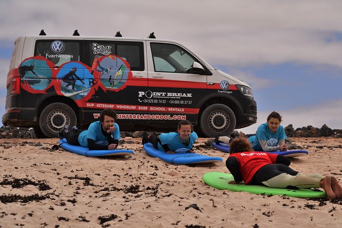1 Day Surf Lesson Beginner - A beginner class capped at eight per instructor