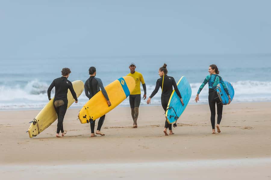 Agadir: Small Group Surf Lesson - Certified instructors and language choices