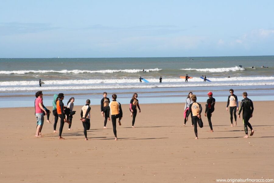 Agadir: Taghazout Beach Surf Lesson with Lunch and Transfer - A few honest limits