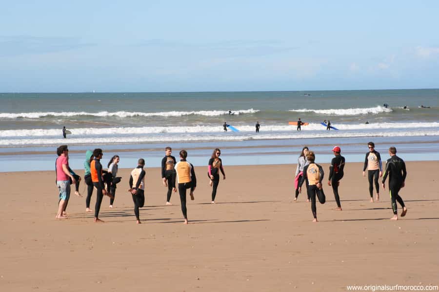Agadir: Taghazout Beach Surf Lesson with Lunch and Transfer - What the first 2 hours and 30 minutes feel like