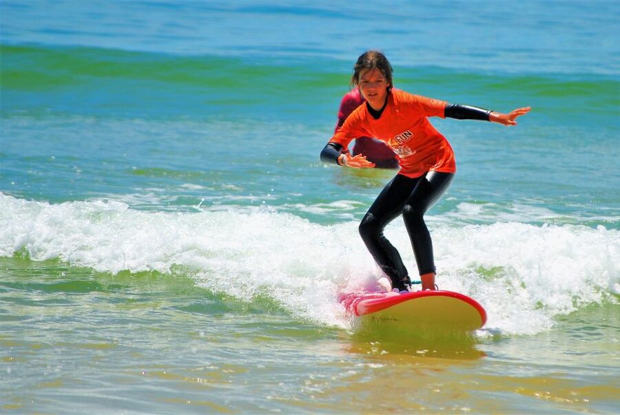 Albufeira: Surfing Lesson at Galé Beach - Who should book this Galé Beach lesson