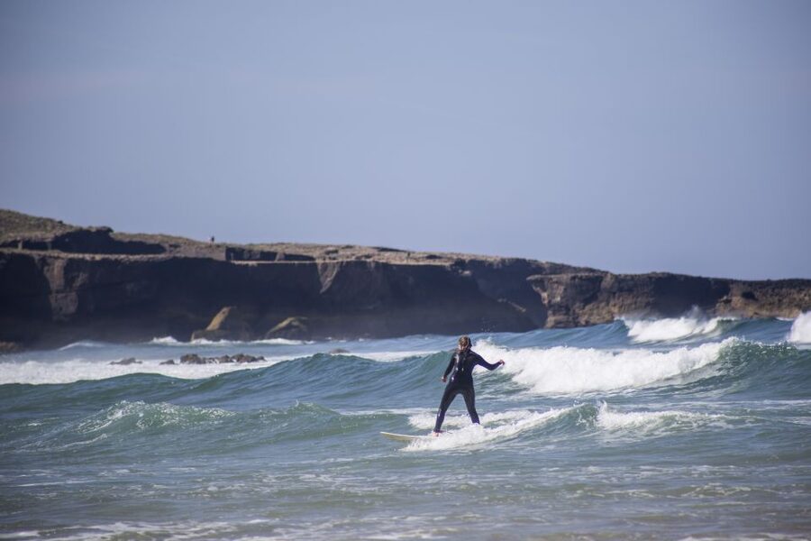 Alentejo: 2-Hour Surf Lesson - Boards, wetsuits, and what the price covers