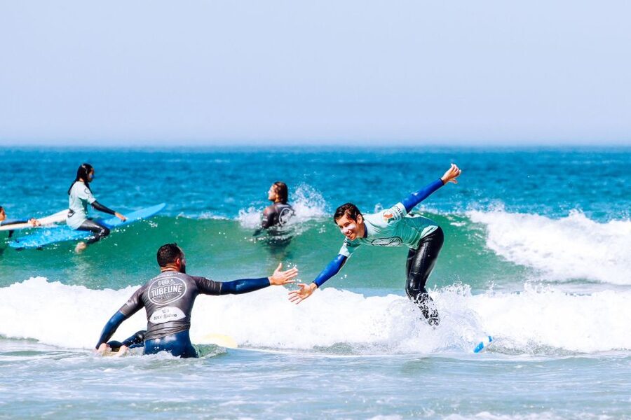 Aulas de Surf/Surf Lesson - Lisboa - From Lisbon’s Hard Rock Cafe to the Cascais coast