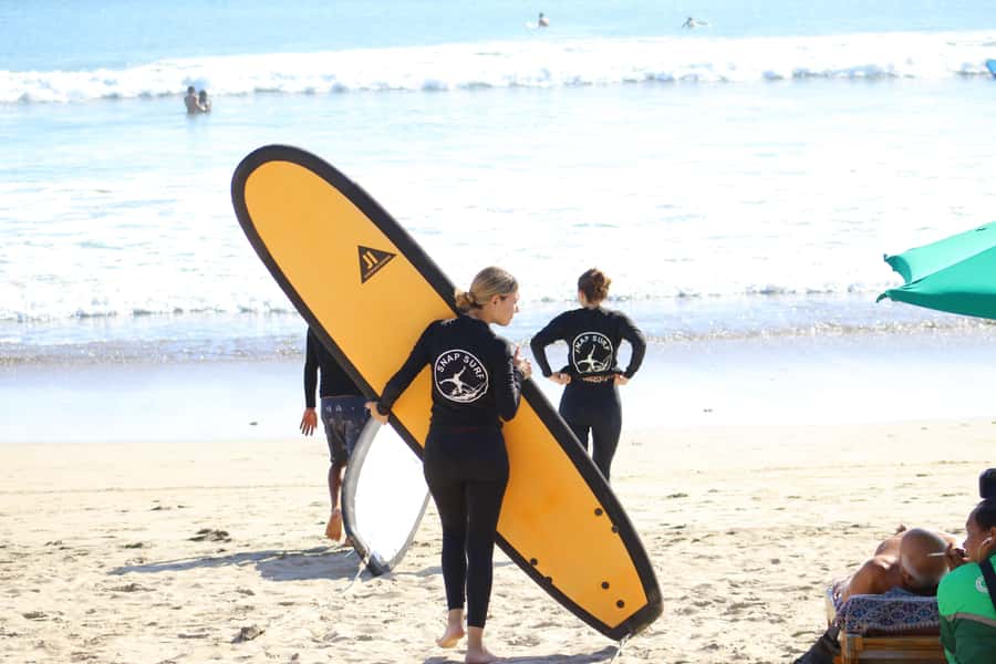 Bali: Beginner and Intermediate Surf lesson Nusa Dua - What is included, and what you still need