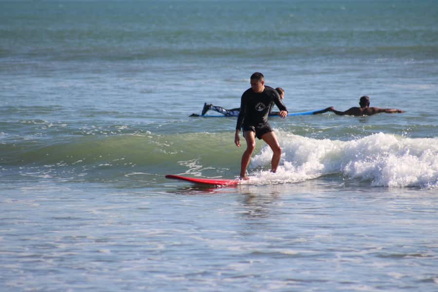 Bali: Beginner and Intermediate Surf lesson Nusa Dua - A good match for beginners and mixed groups