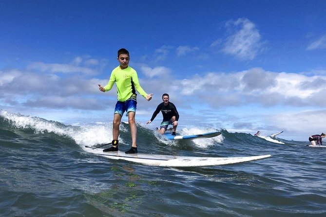 Beginner Group Surf Lesson on Maui South Shore - Learning safety before chasing a wave