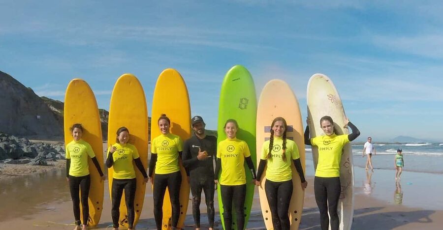Biarritz: 1.5-Hour Group Surf Lesson - From white waves to first successful rides