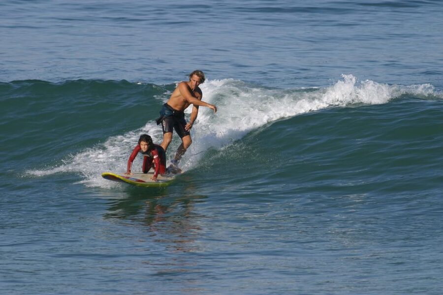 Biarritz : Cours de surf sur la côte Basque. - Languages and teaching style