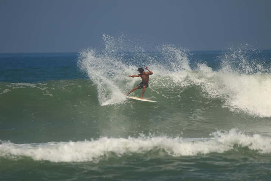 Canggu: 2-Hour Surf Class with a Professional Instructor - Paddling out and choosing the right wave