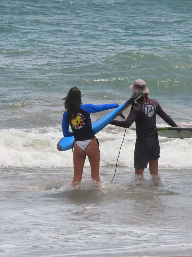 Canggu: 2-Hour Surf Class with a Professional Instructor - Equipment, showers, and the extras that cost more