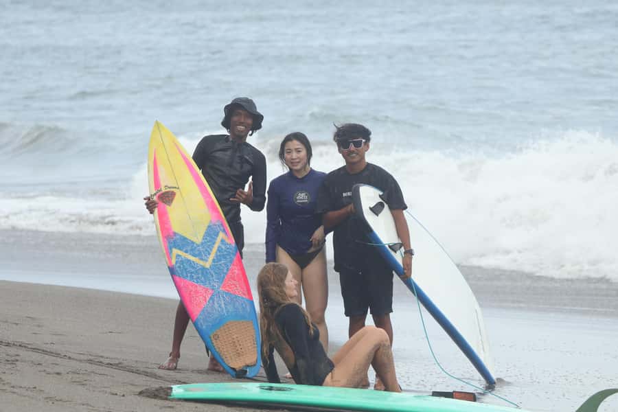 Canggu Surf School Bali - Starting at Warung Ayu on Batu Bolong Beach