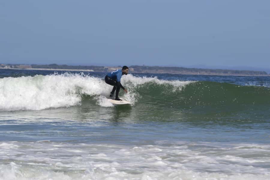 Cape Town:Learn to surf with the best view of Table Mountain - What the 90-minute session feels like