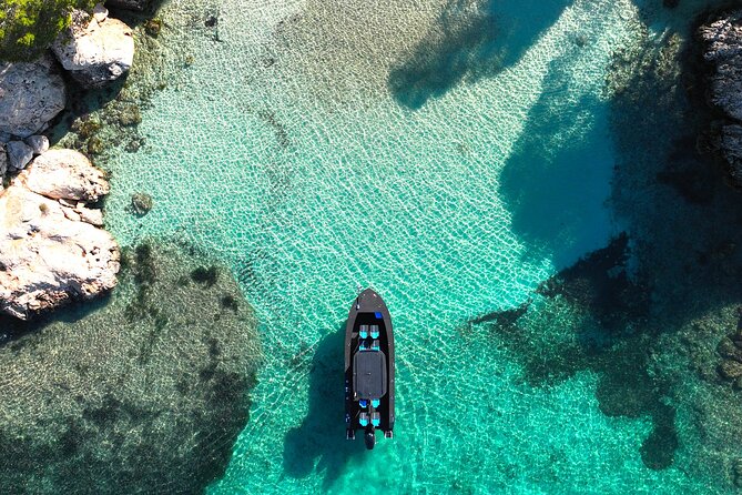 Charter Tour of Palma Bay: Snorkeling and Paddle Surfing - A small group changes the feel of the trip
