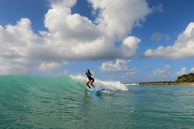 Come and learn to surf at the best surf spots in Guadeloupe. - Who will enjoy this lesson most