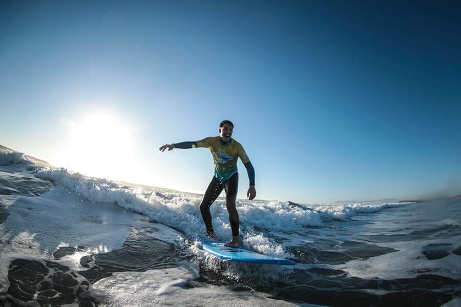 Costa da Caparica: Sunset Surf Lesson - Meeting at Portugal Surf School