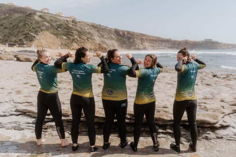 Ericeira: 2h Surfing Lesson - A five-person group changes the lesson