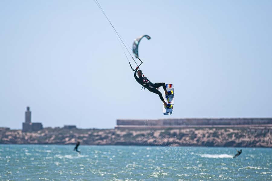 Essaouira: 2-Hour Kite-Surfing Lesson - Who should book this experience?