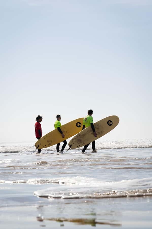 Essaouira: Surf Lesson with changing rooms & Hot showers - Changing rooms, lockers, and hot showers