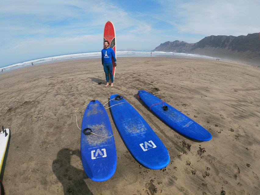 Famara Beach: Surfing Lessons with Videos - The beach lesson before the water
