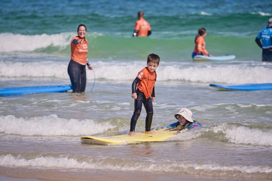 Family/children surf lesson - What makes this a good family activity