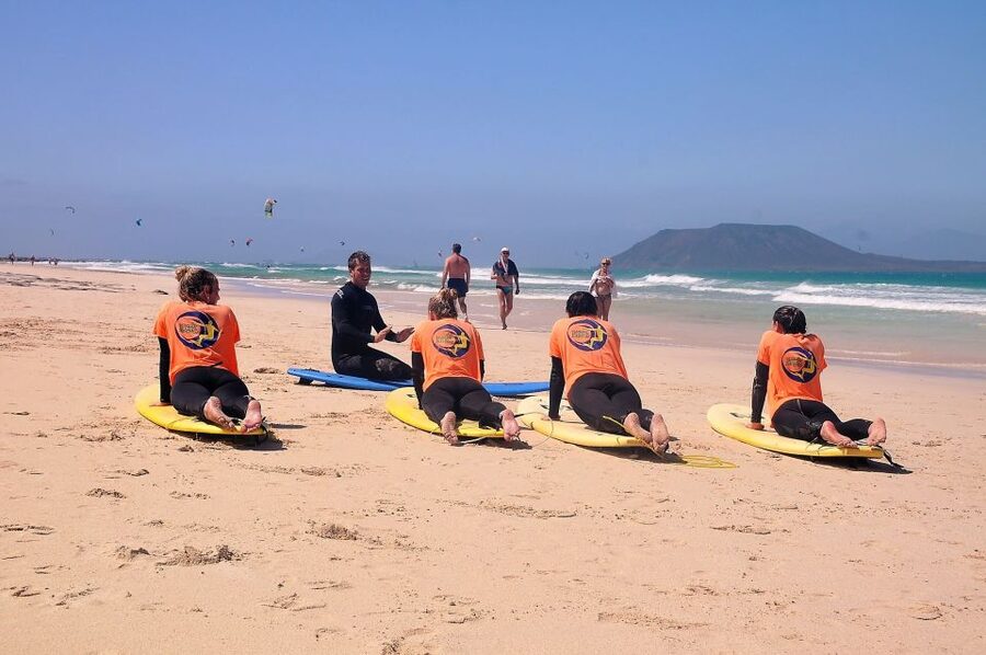 Fuerteventura: Learn to Surf Lesson - What to bring for a comfortable beach session