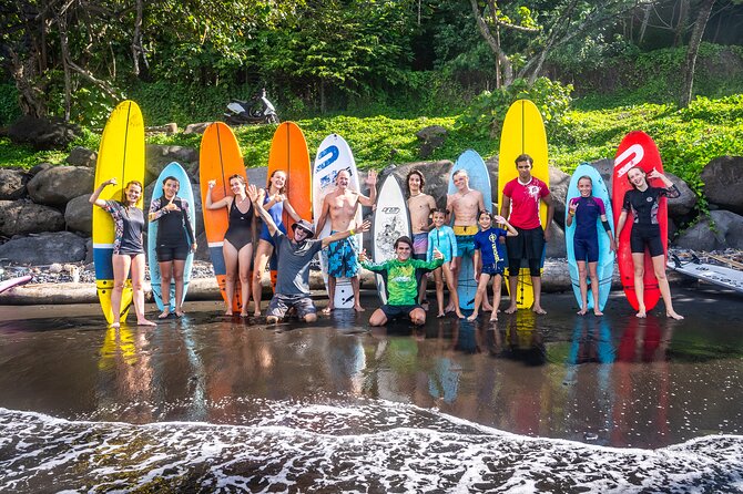 Group Guided Surfing Lesson in Tahiti - How the instructors shape the session