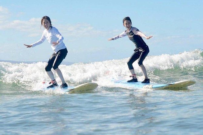 Group Surf Lesson for Beginners in Kihei at Kalama Park - The instructors make the first attempts less intimidating