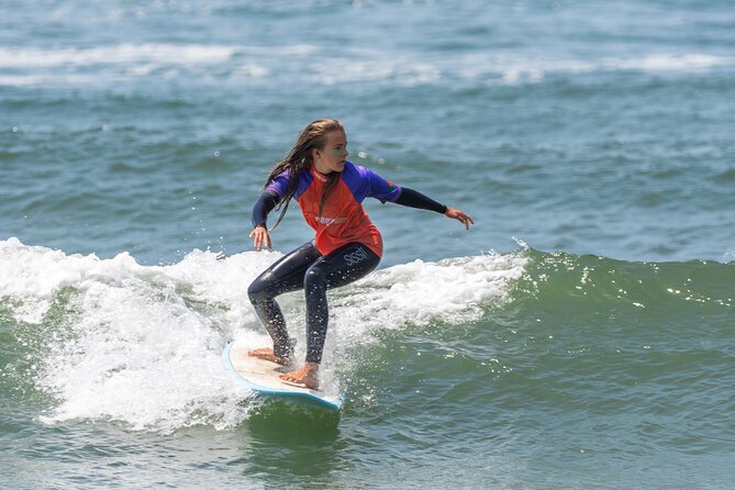 Guided surf tours from Porto city to the beach - From Praça da Liberdade to the Atlantic