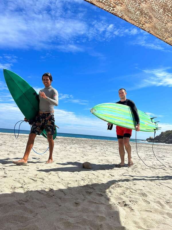 Huatulco: Surf Lesson with surf instructor. All Levels - Meeting near Santa Cruz Bay