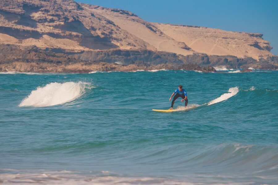 Intermediate & Advenced Surf Course in Fuerteventura's south - Beach transfers and the changing meeting point