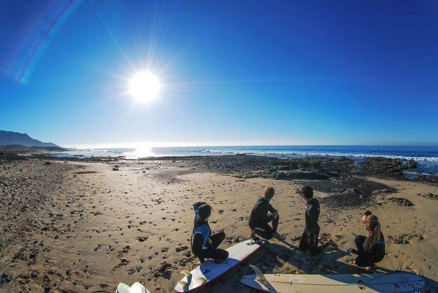 Intermediate & Advenced Surf Course in Fuerteventura's south - The daily beach depends on the Atlantic