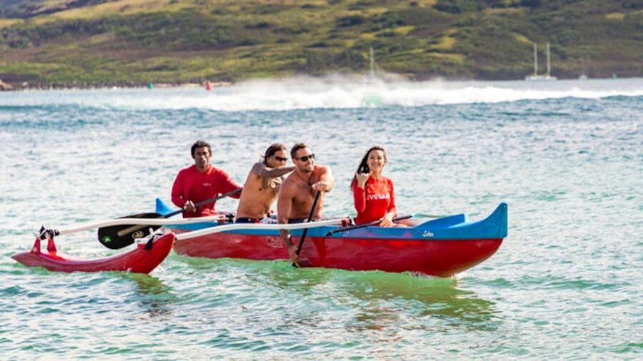 Kauai: Outrigger Canoe Surfing - What the guide adds to the experience