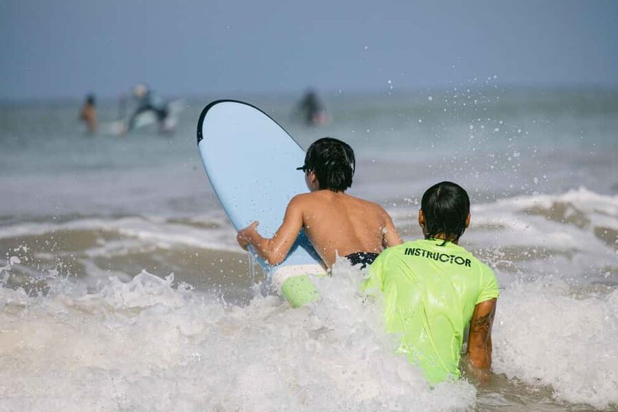 Khao Lak: 1.5-Hour Small Group Surfing Experience - The next 60 minutes: catching small waves with close help