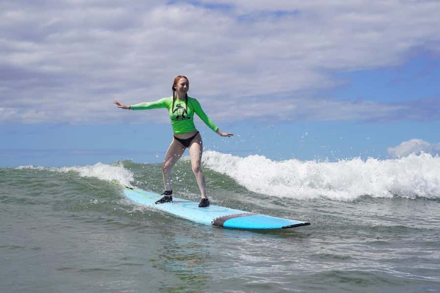 Kihei, Maui: 2-Hour Beginner Surfing Class - Riding Maui’s gentle waves
