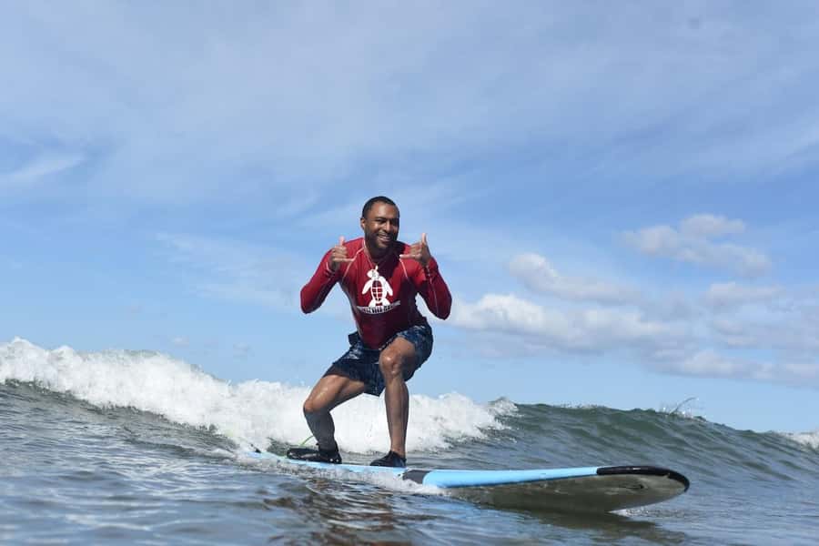 Kihei, Maui: 2-Hour Beginner Surfing Class - Getting fitted with the right beginner gear