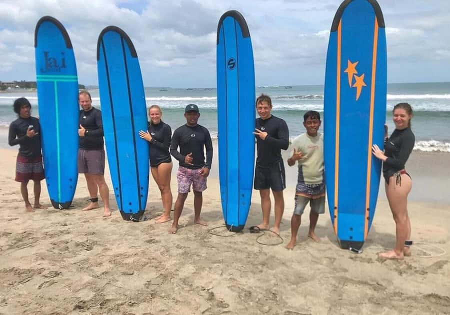 Kuta Surf Lessons : 2-Hour Surf Lesson - What the included equipment means for you