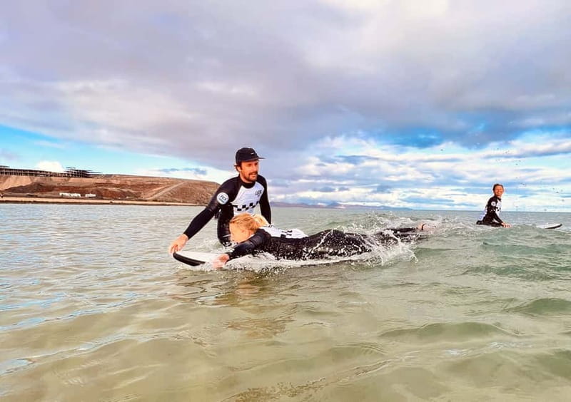 La Pared: Classic Surf Lesson in the South of Fuerteventura - Who should book this experience