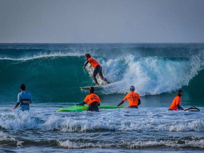 La Pared: Surf Courses for All Levels - Why the group size matters
