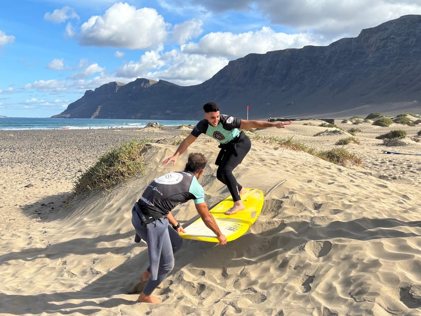 Lanzarote: dynamic surf lessons with friends or private lessons in Famara - Who should book this lesson