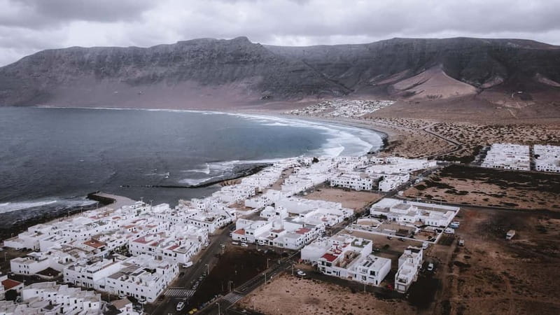 Lanzarote's First Surf School - 2-hour or 4-hour classes - What beginners actually practice