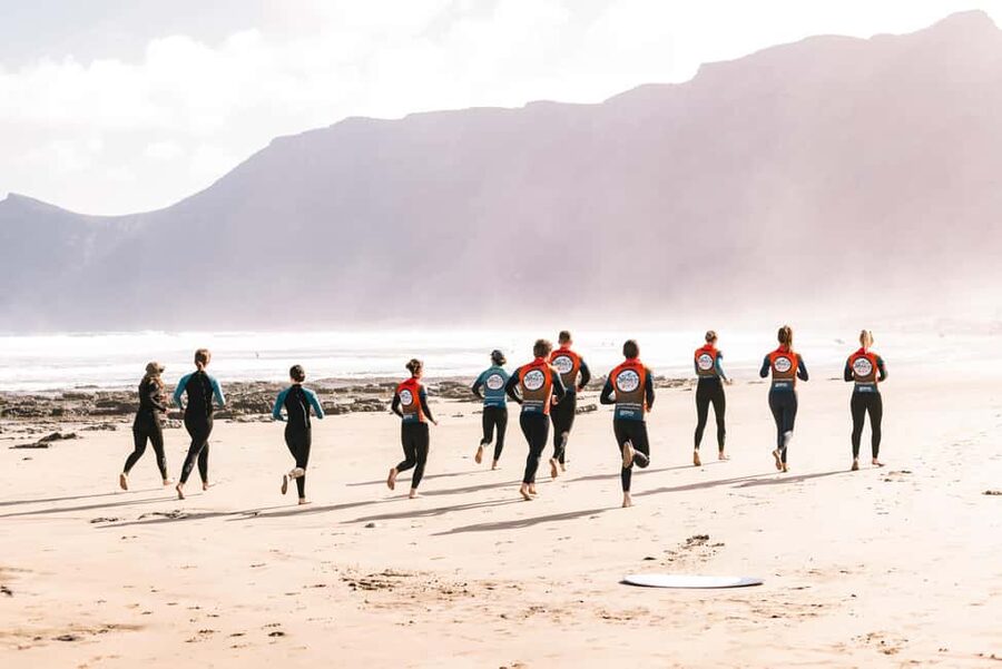 Lanzarote: Surf Experience in Famara with MauriSurf - Why Famara works so well for a first surf lesson