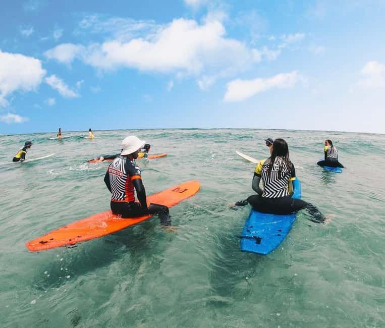 Lanzarote: Surf Lessons in Famara, 2 or 4 Hour - Why Famara is a smart place to learn surfing