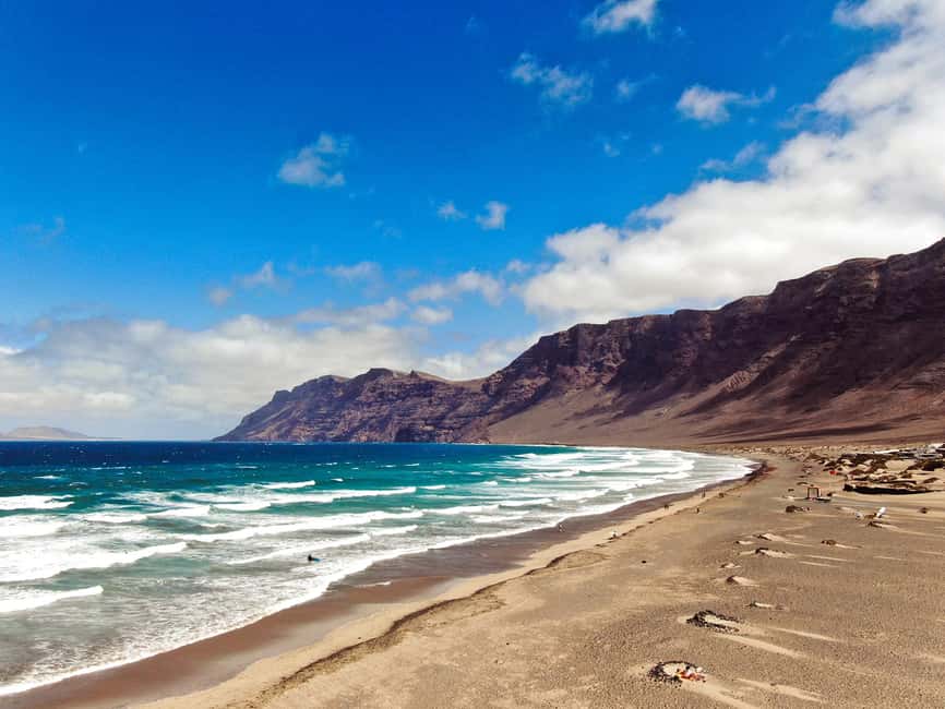 Lanzarote: Surf Lessons in Famara, 2 or 4 Hour - What the $53 price really covers