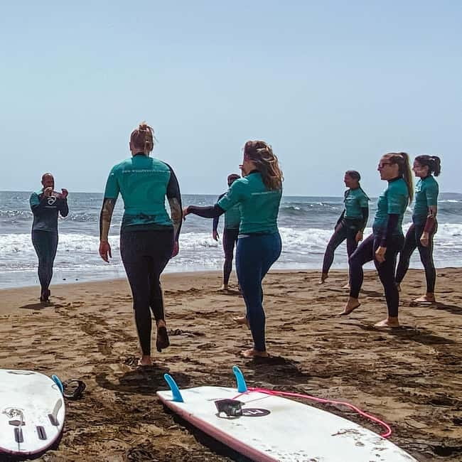 Las Palmas de Gran Canaria: Group surf lessons on La Laja beach - Is it useful for an experienced surfer?