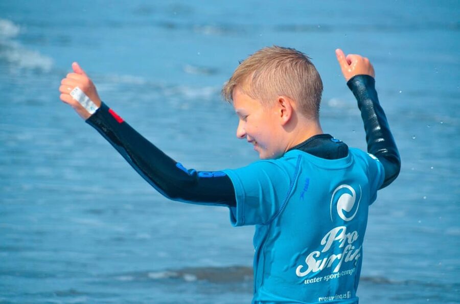 Las Palmas: Learn to Surf with a Special Price for Two Group - What the first water practice is like