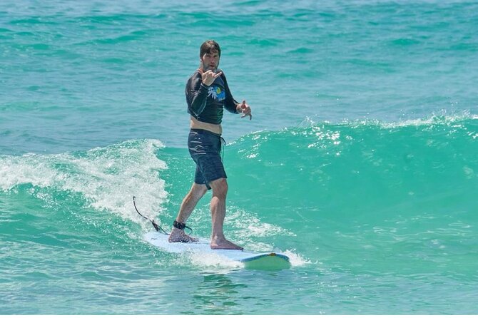 Learn to Surf in Paradise. - How the group size affects your time