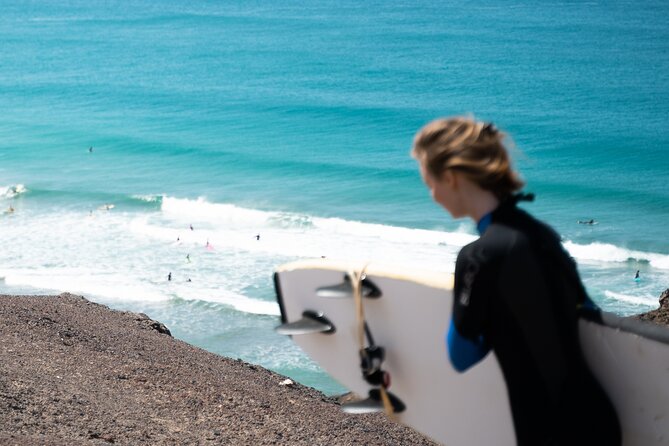 Learn to surf on the endless beaches in southern Fuerteventura - What happens before you enter the sea