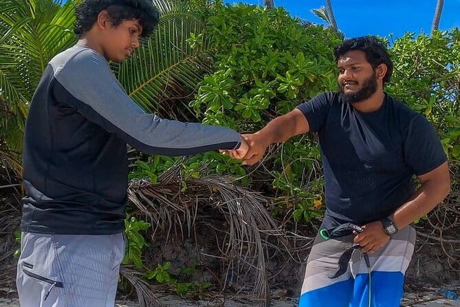 Learn to surf with Fuvahmulah Surf School - What the private format means for you