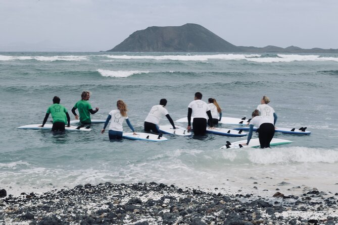Lezioni di Surf per Beginner e Intermedi (6 persone a istruttore) - Beginner or intermediate: choosing the right level