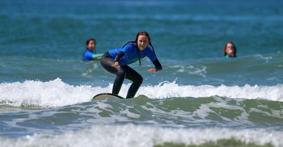 Lisbon: Come try our Surf Lesson in Costa da Caparica - Coaching from Tiago, Bruno, and Andres